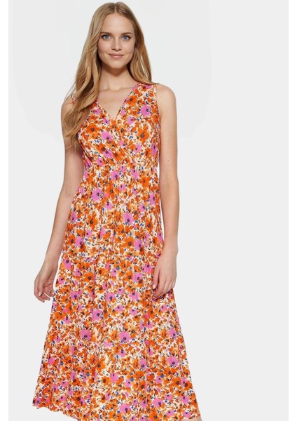 Maxi Boy Örme Elbise V Yaka Çiçek Desen Rahat Kalıp Yazlık ve Şık Zarifane Tasarım modelleri