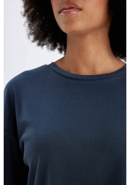 Defactofit Crop Bisiklet Yaka Sporcu Modal Kısa Kollu TIŞÖRT D2978AX24HS