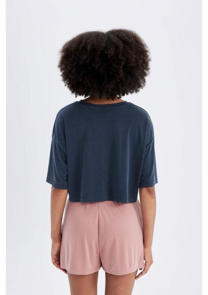 Defactofit Crop Bisiklet Yaka Sporcu Modal Kısa Kollu TIŞÖRT D2978AX24HS