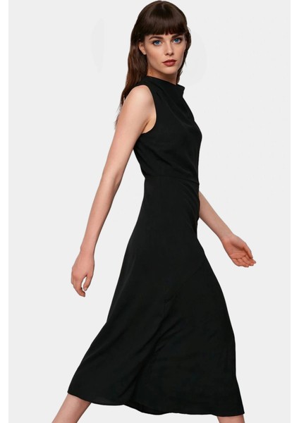 A Line Polyester Midi Elbise Degaje Yaka Krep Dokuma Astarlı Premium Kalite Modern Stil