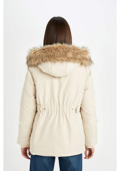 Su Geçirmez Mont Parka Kapüşonlu Suni Kürklü Fermuarlı Cepli