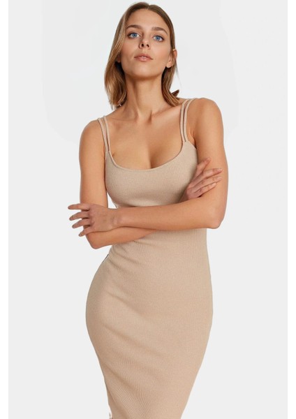 Şık Midi Boy Örme Elbise Pamuklu Elastan Kumaş Günlük Casual Tarz Özenle Seçilmiş Trend Tasarım