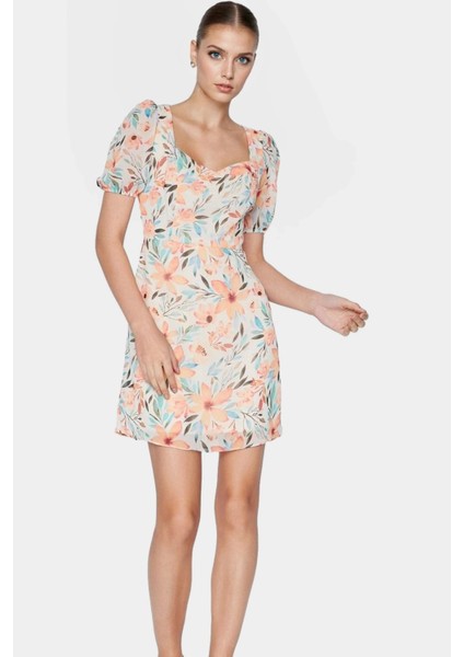 Şifon Mini Elbise Çiçek Desenli A Line Yazlık Kısa Kollu Yüksek Kalite Rahat ve Şık Modern Stil