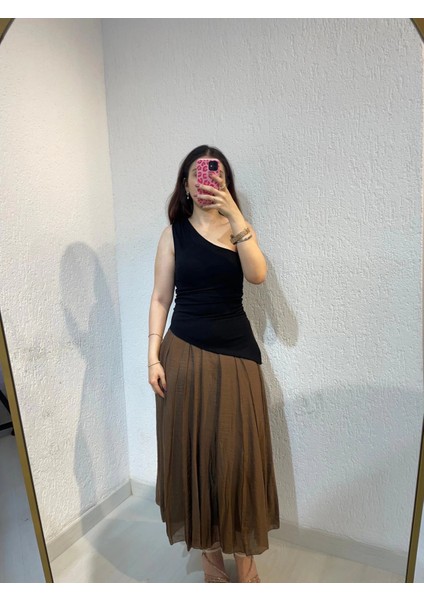 Tek Omuz Büzgülü Yırtmaçlı Bluz