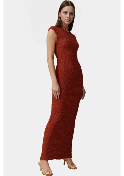 Şık Yazlık Örme Midi Elbise Bodycon Kalıp Kayık Yaka Esnek Kumaş Rahat ve fiyatları