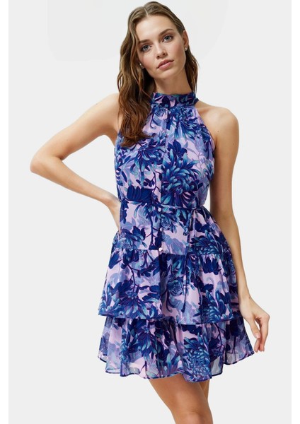 Çiçekli Desenli Halter Yaka Mini Elbise Hafif Polyester Kumaş Yazlık Günlük Şık Görünüm