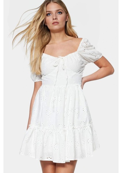 Dokuma Brode Elbise Astarlı Skater Kesim Rahat Mini Günlük Kullanım Için Seçkin Malzeme