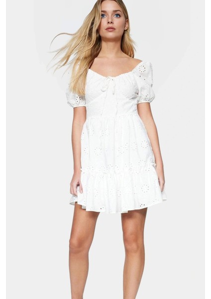 Dokuma Brode Elbise Astarlı Skater Kesim Rahat Mini Günlük Kullanım Için Seçkin Malzeme fiyatları