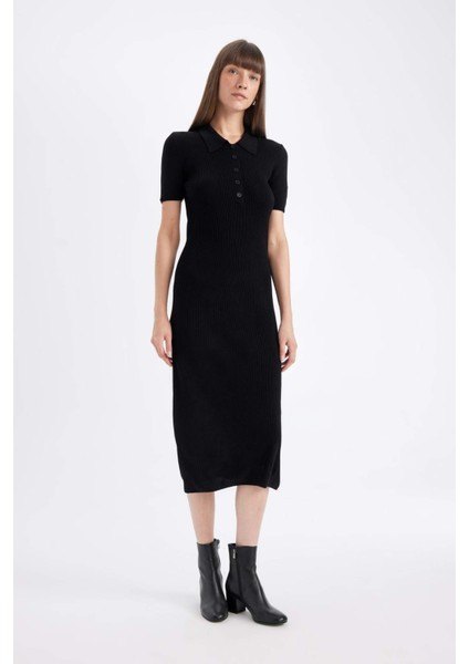 Fitted Polo Yaka Kısa Kollu Yırtmaçlı Midi Triko Elbise D4914AXNS