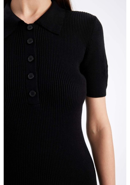 Fitted Polo Yaka Kısa Kollu Yırtmaçlı Midi Triko Elbise D4914AXNS