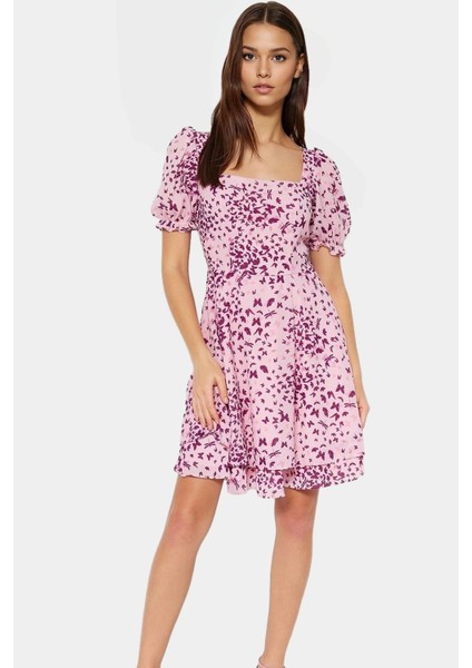 Yazlık Kadın Mini Elbise Polyester Şifon Dokuma Astarlı Şık Görünüm Özenle Seçilmiş Modern Stil