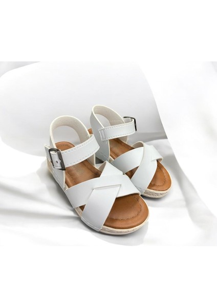 Yumuşak Tabanlı Rahat Kız Çocuk Sandalet