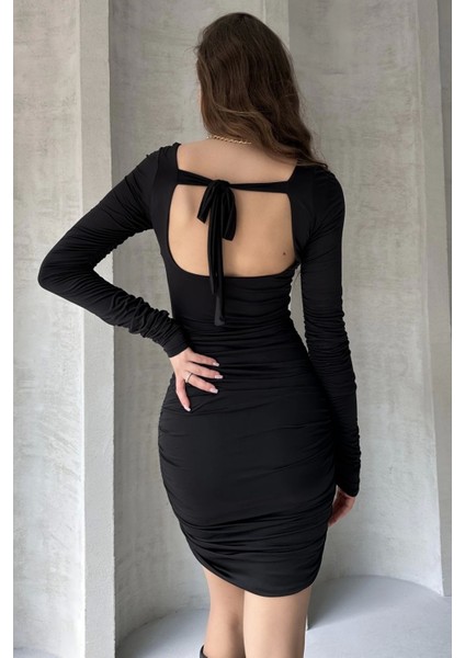 Kare Yaka Drapeli Mini Elbise fırsatları