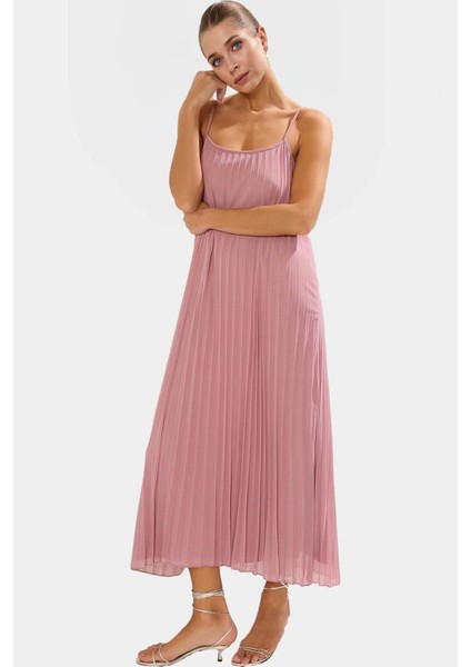 A Line Tül Maxi Elbise Örme Kumaş Halter Yaka Yırtmaçlı Rahat Kesim Mükemmel Uyum Trend Tasarım