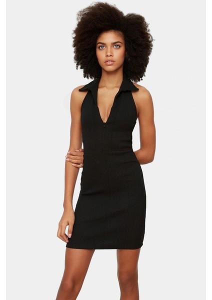 Fermuarlı Örme Mini Elbise Vücut Hatlarını Vurgular Yaz Için Ideal Şık Görünüm Modern Stil