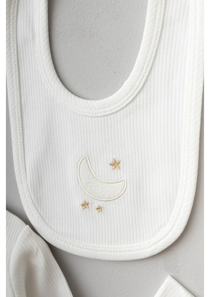 Sevimli Ay ve Tavşanlar Desenli 10 Parça Kutulu Yenidoğan Hastane Çıkışı Zıbın Seti fırsatları