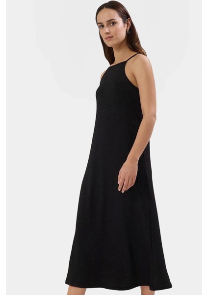 Vücuda Oturan Örme Midi Elbise Halter Yaka Yırtmaçlı Rahat ve Şık