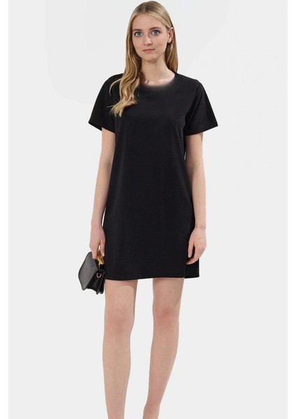 Yazlık Mini Elbise Nefes Alan Örme Kumaş Kısa Kol Bisiklet Yaka Seçkin Malzeme