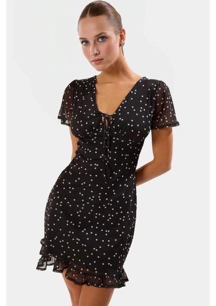 Astarlı Mini Tül Elbise Puantiyeli Bodycon Kesim Kısa Kol Modern Stil