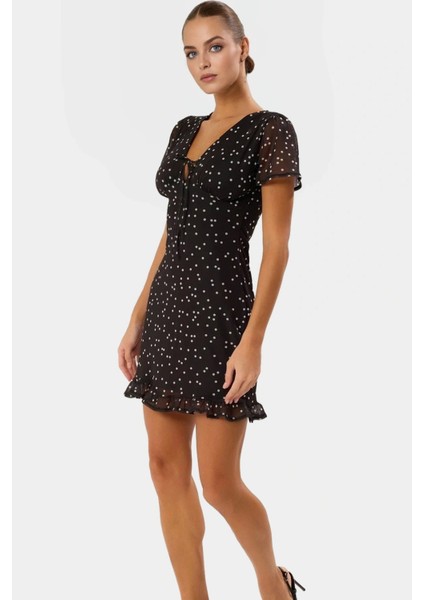 Astarlı Mini Tül Elbise Puantiyeli Bodycon Kesim Kısa Kol Modern Stil