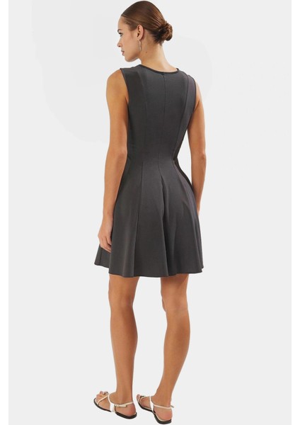 Örme Mini Elbise Volanlı Etek Bisiklet Yaka 88 cm Boy Rahat Günlük Seçkin Malzeme Şık Görünüm modelleri