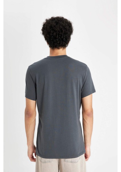 %100 Pamuk Slim Fit Dar Kesim Bisiklet Yaka Baskılı Kısa Kollu Tişört C2131AX24AU