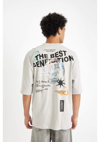%100 Pamuk Loose Fit Bisiklet Yaka Sırt Baskılı Kısa Kollu Tişört B8950AX24AU