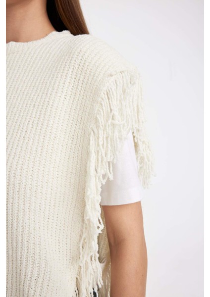 Relax Fit Bisiklet Yaka Basic Düz Selanik Kumaş Püsküllü Triko Süveter D5312AX24AU