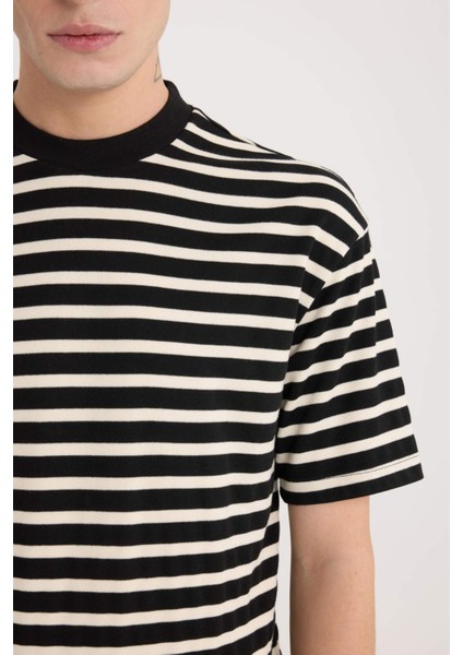 Boxy Fit Bisiklet Yaka Çizgili Kısa Kollu Ağır Kumaş Tişört B5910AX25SP