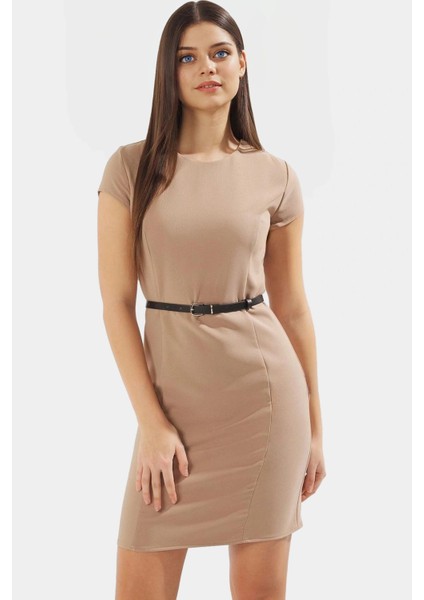 Polyester Elastan Dokuma Mini Elbise Kemerli ve Dik Yaka Mükemmel Uyum Şık Görünüm fiyatları