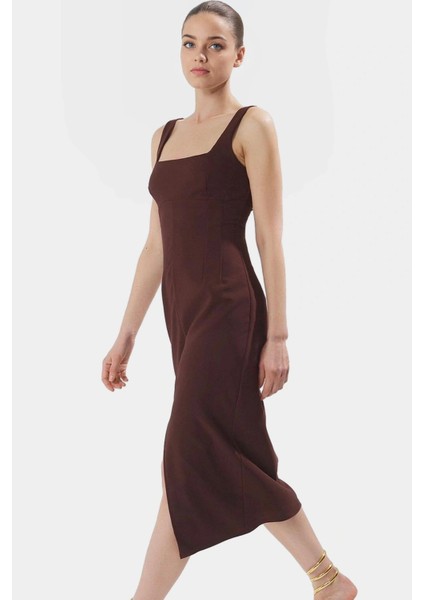 88% Polyester Yazlık Midi Elbise Kolsuz Vücudu Saran Dokuma Kumaş Smart Stil Profesyonel Görünüm