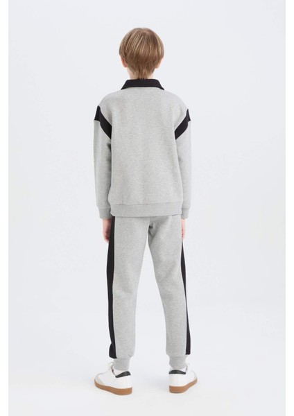 Erkek Çocuk 2'li Takım Polo Yaka Baskılı Sweatshirt Beli Paçası Lastikli Eşofman Altı D3558A824WN