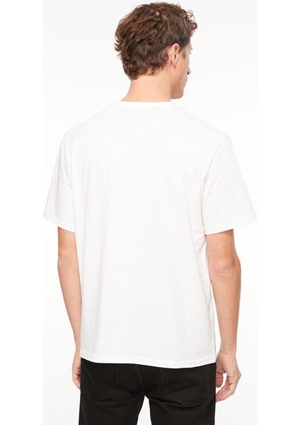 Bisiklet Yaka Beyaz Erkek T-Shirt 75OAHT07 indirimleri