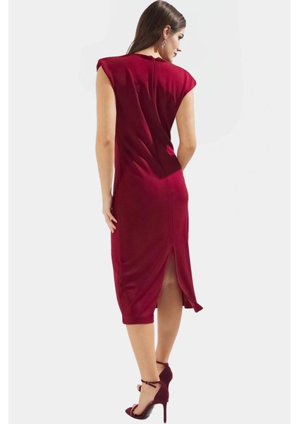 Şık Midi Elbise Örme Kumaş Bodycon Kalıp Günlük Tarz Premium Kalite Görünüm Uzun Ömürlü modelleri