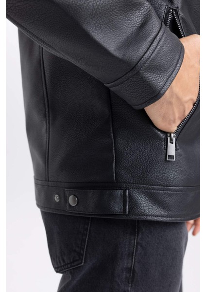 Su İtici Slim Fit Dar Kesim Dik Yaka Fermuarlı Suni Deri Mont D6241AX25SP