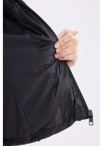 Su Geçirmez Hafif Şişme Mont Kapüşonlu Kapitoneli Fermuarlı Cepli Basic Düz Mevsimlik B2030AX25SP