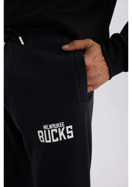 NBA Milwaukee Bucks Kalın Sporcu Jogger Eşofman Altı Beli Bağcıkı Standart Fit Cepli D6702AX25SP