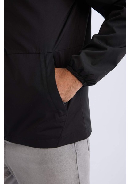 Su İtici Slim Fit Dar Kesim Kapüşonlu Fermuarlı Mevsimlik Baharlık Mont C5821AX25SP