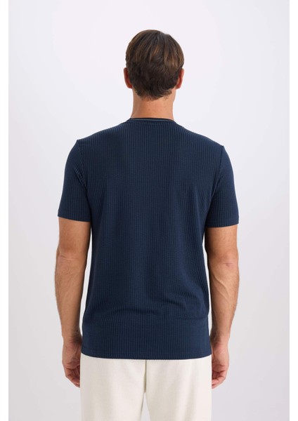 Slim Fit Dar Kesim Bisiklet Yaka Krinkıl Kısa Kollu Tişört D7225AX25SP