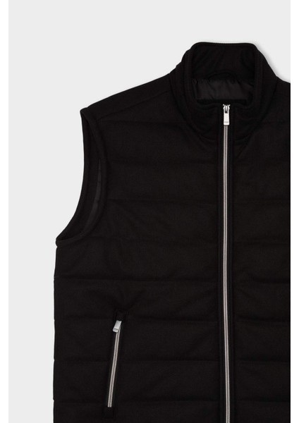 Slim Fit Dar Kesim Dik Yaka Fermuarlı Yelek D7536AX25SP