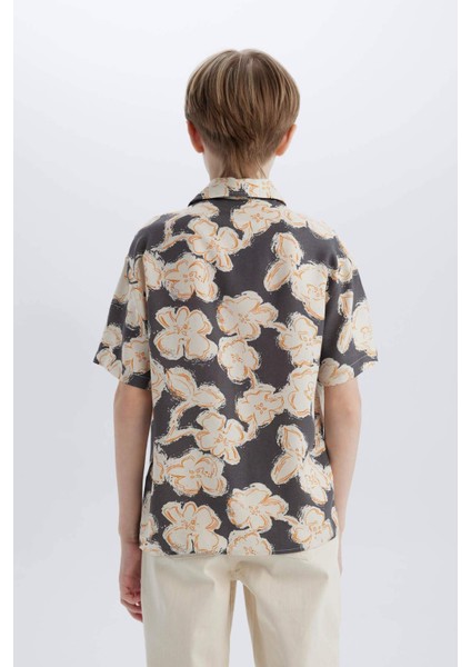 Erkek Çocuk Oversize Geniş Kalıp Polo Yaka Viskon Desenli Kısa Kollu Gömlek D7763A825SM