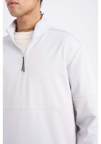 DefactoFit Standart Fit Dik Yaka Fermuarlı Skuba Dalgıç Kumaş Sporcu Sweatshirt D7305AX25SP