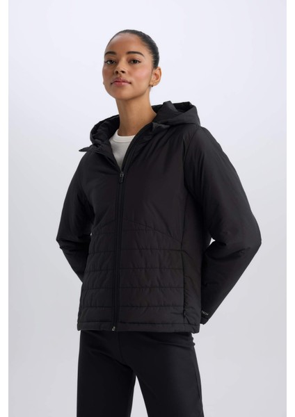 DeFactoFit Su İtici Regular Fit Kapüşonlu Fermuarlı Mont D6085AX25SP