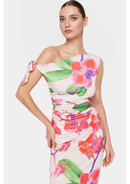 Vücuda Oturan Maxi Elbise Tek Omuz Asimetrik Yaka Polyester Kumaş Rahat Kullanım modelleri