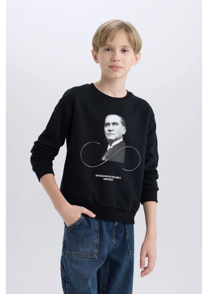 Erkek Çocuk Bisiklet Yaka Atatürk Baskılı Sweatshirt D8201A824WN