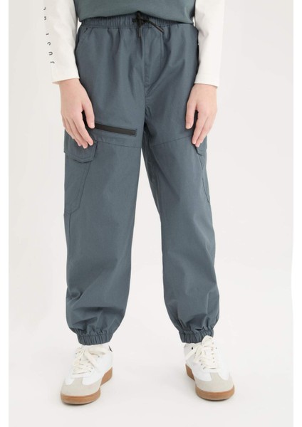 Erkek Çocuk Lastikli Paça Cepli Paraşüt Pantolon