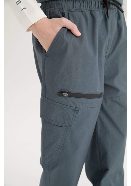 Erkek Çocuk Lastikli Paça Cepli Paraşüt Pantolon