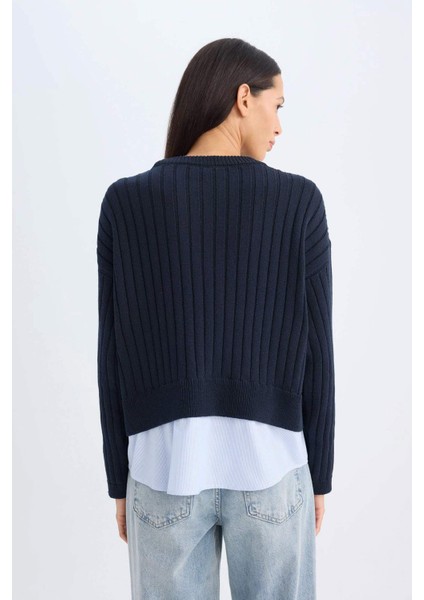 Relax Fit Bisiklet Yaka Etek Ucu Detaylı Triko Kazak D8584AX24WN