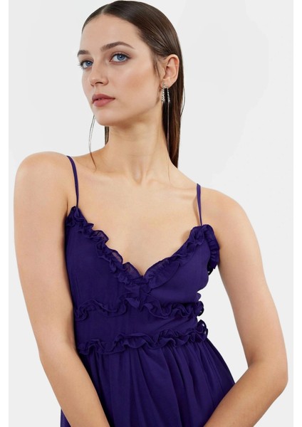 Astarlı Şifon Maxi Elbise Feminen V Yaka Çiçekli Desen Rahat Kalıp Konforlu Kesim Trend Tasarım