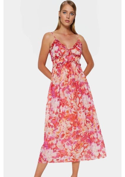 Astarlı Şifon Maxi Elbise Feminen V Yaka Çiçekli Desen Rahat Kalıp Konforlu Kesim Trend Tasarım